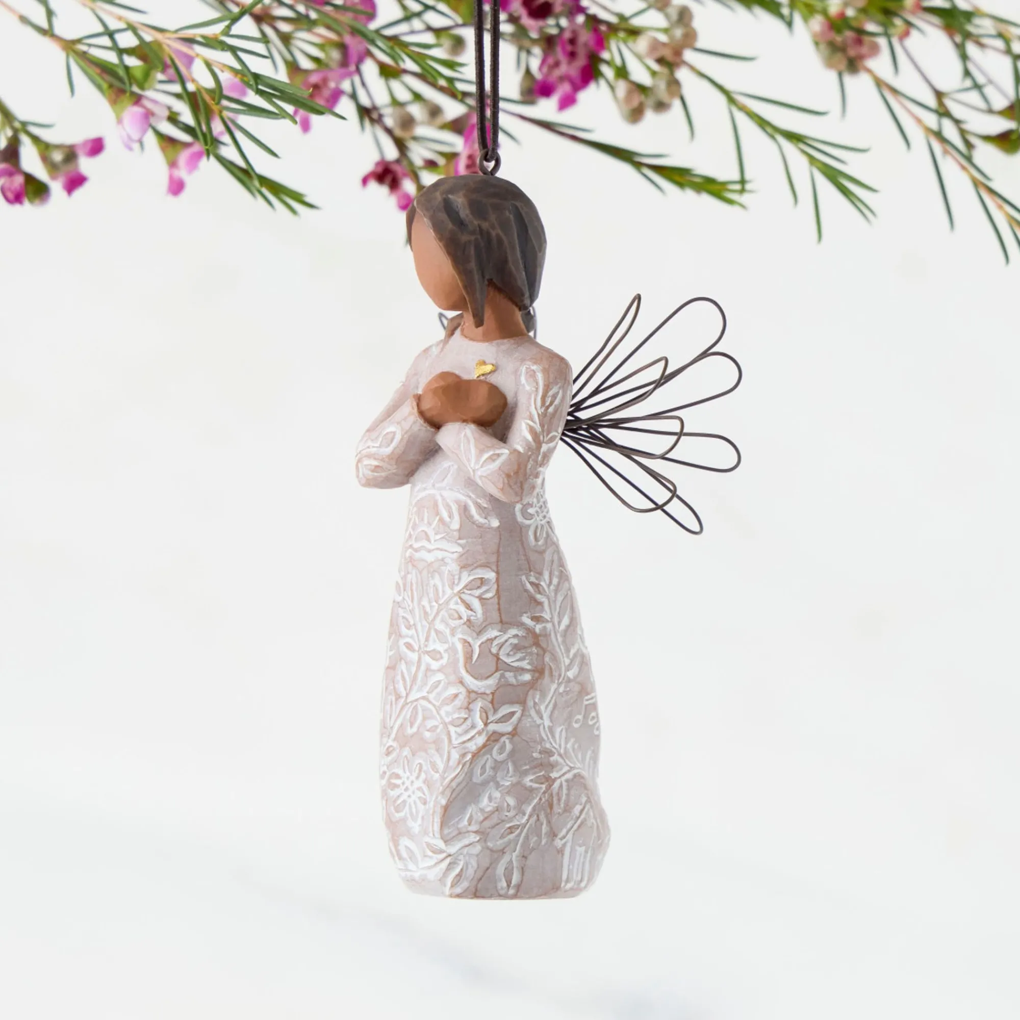 Willow Tree Christmas^Remembrance (Darker Skin) Ornament
